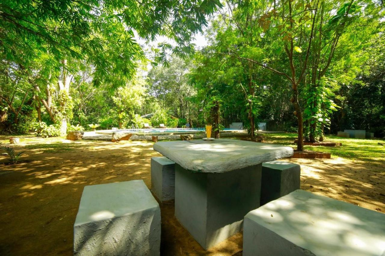 Jays Holiday Resort Хабарана Екстер'єр фото