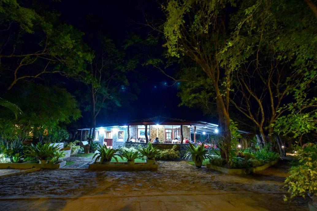 Jays Holiday Resort Хабарана Екстер'єр фото