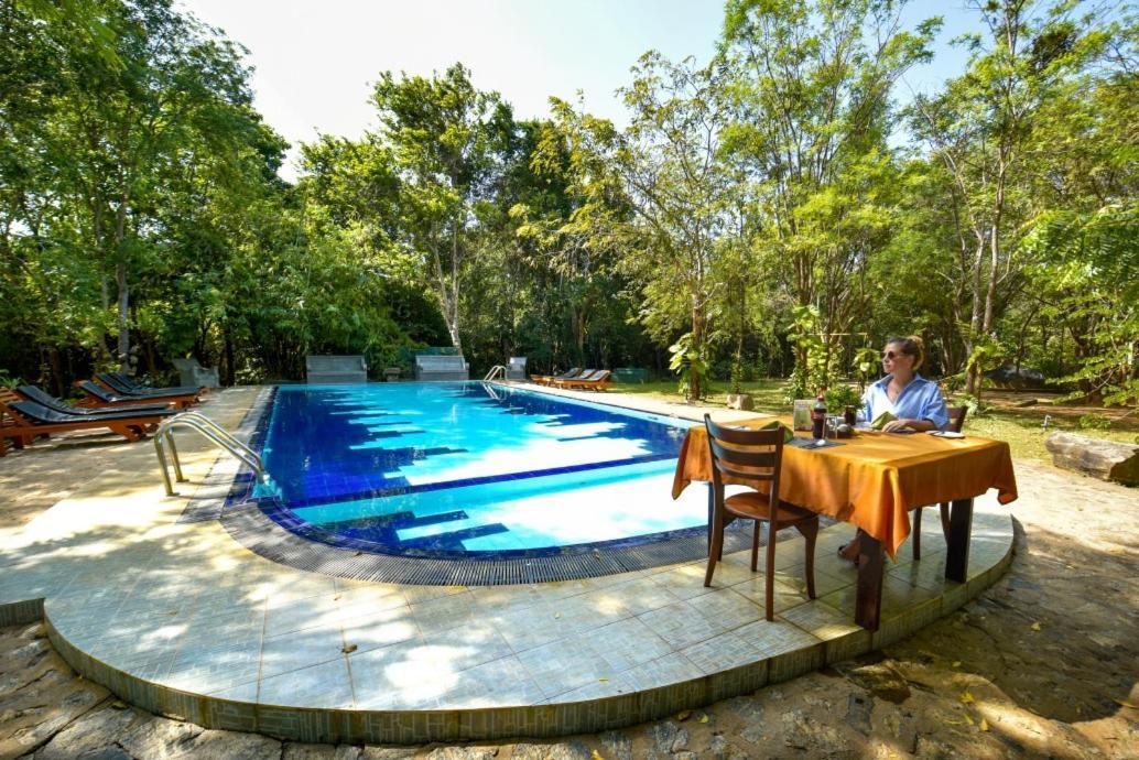 Jays Holiday Resort Хабарана Екстер'єр фото